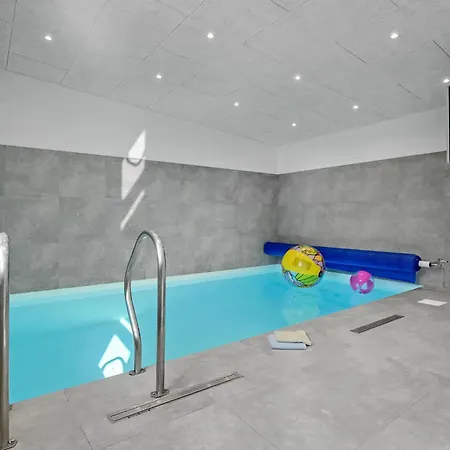 Lovely In With Indoor Swimming Pool Holiday home